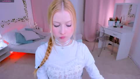 Snapshot of laly_peach chatting on 11, 2, 2025 Laly online show from 11, 2, 2025
