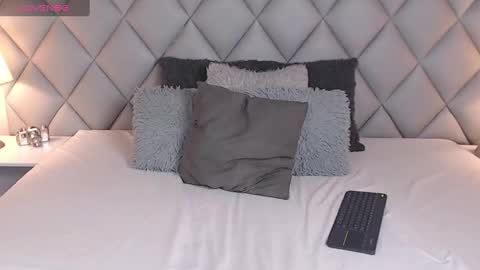 Laly Castro online show from 6, 3, 2025