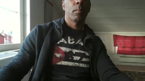 Snapshot of lamanta72 chatting on 2, 10, 2025 lamanta72 online show from 2, 10, 2025