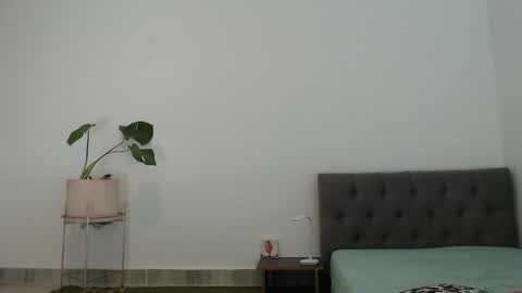 Snapshot of lamorarebelde chatting on 20, 12, 2024 J e n a All Days UTC -5 2030 online show from 20, 12, 2024