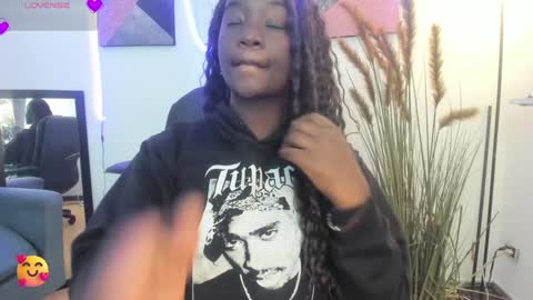 Snapshot of lana__beaux chatting on 26, 12, 2024 online show from 26, 12, 2024