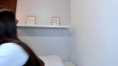 Snapshot of lana_jonnes_ chatting on 19, 10, 2025 Lana igauroraaaaaaaaa 1 online show from 19, 10, 2025