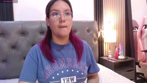 lana_sweett2 online show from 3, 6, 2026