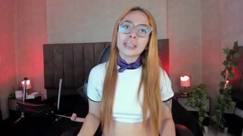 Snapshot of lanaamills chatting on 18, 10, 2025 Lana online show from 18, 10, 2025