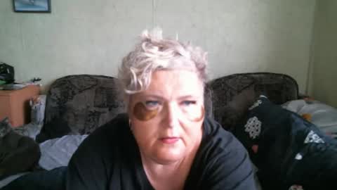 Snapshot of lanacat555 chatting on 2, 12, 2025 lanacat555 online show from 2, 12, 2025