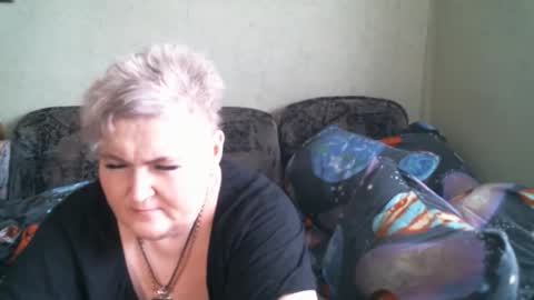 lanacat555 online show from 11, 4, 2026