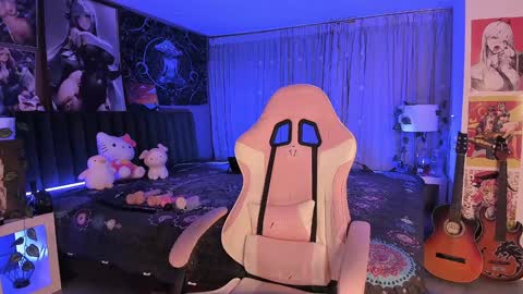 Snapshot of lanakyutt chatting on 5, 1, 2025 L A N A online show from 5, 1, 2025