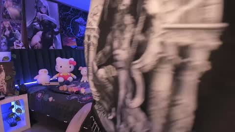 Snapshot of lanakyutt chatting on 6, 1, 2025 L A N A online show from 6, 1, 2025