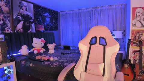 Snapshot of lanakyutt chatting on 7, 1, 2025 L A N A online show from 7, 1, 2025