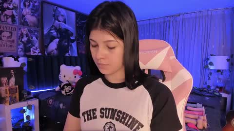 Snapshot of lanakyutt chatting on 19, 1, 2025 L A N A online show from 19, 1, 2025
