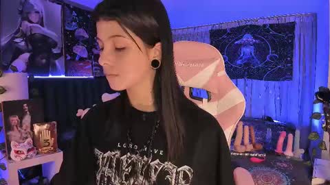 Snapshot of lanakyutt chatting on 4, 3, 2025 L A N A online show from 4, 3, 2025