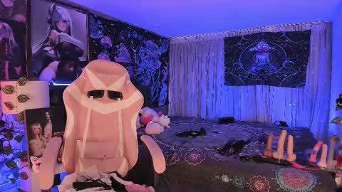 Snapshot of lanakyutt chatting on 8, 3, 2025 L A N A online show from 8, 3, 2025