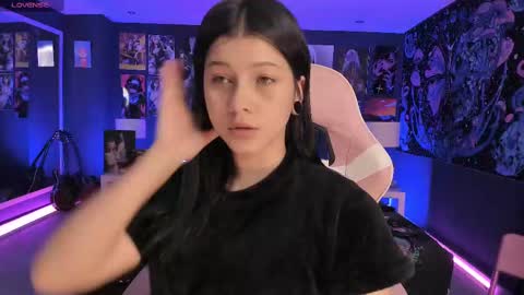 Snapshot of lanakyutt chatting on 24, 9, 2025 L A N A online show from 24, 9, 2025