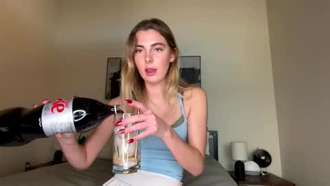 Lana online show from 7, 1, 2026