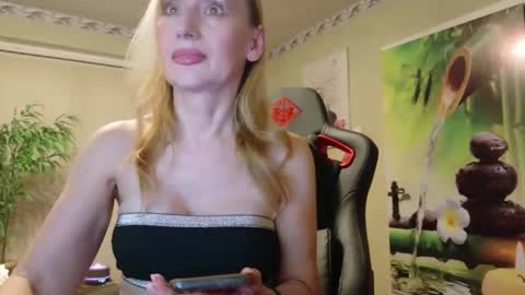Snapshot of lanasweet9 chatting on 7, 4, 2026 Lana online show from 7, 4, 2026