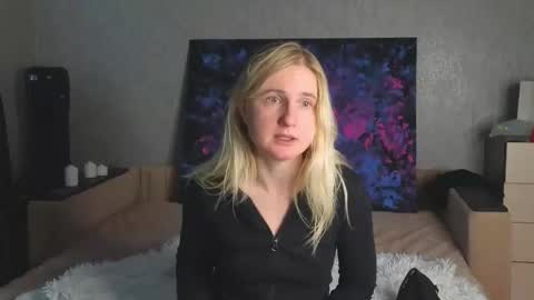 LanaviSmith online show from 28, 10, 2025