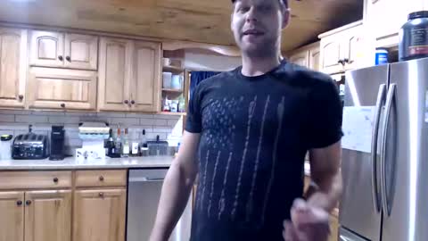 Snapshot of lancehardin chatting on 8, 1, 2026 Lance online show from 8, 1, 2026