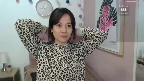 Snapshot of lanna_mills chatting on 17, 10, 2025 Lanna online show from 17, 10, 2025