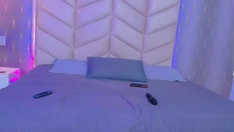 L A N N A ---- online show from 20, 10, 2025