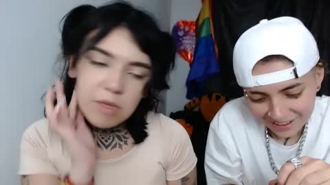 Snapshot of lannie_gonzales chatting on 2, 1, 2025 LANNIE online show from 2, 1, 2025