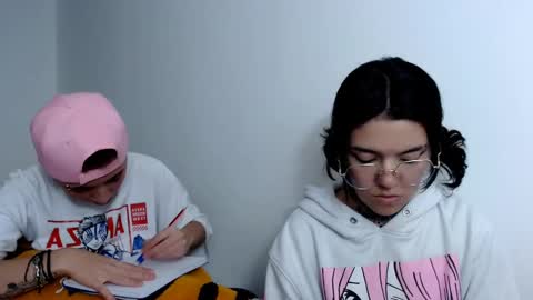 Snapshot of lannie_gonzales chatting on 12, 2, 2025 LANNIE online show from 12, 2, 2025