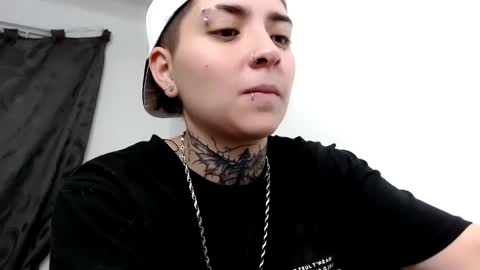 Snapshot of lannie_gonzales chatting on 5, 3, 2025 LANNIE online show from 5, 3, 2025