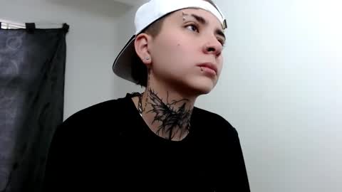 Snapshot of lannie_gonzales chatting on 5, 3, 2025 LANNIE online show from 5, 3, 2025