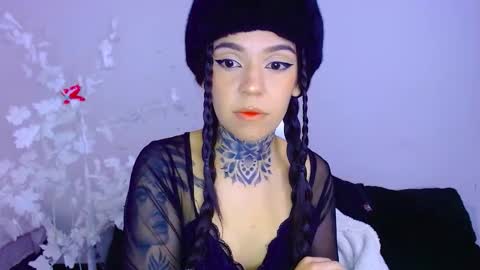 Snapshot of lannie_gonzales chatting on 8, 10, 2025 LANNIE online show from 8, 10, 2025