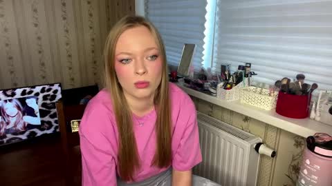 Hello My name is Lola online show from 30, 3, 2026