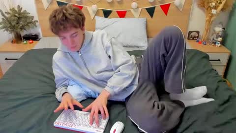 Snapshot of lanny_fandi chatting on 4, 2, 2025 Fandi online show from 4, 2, 2025