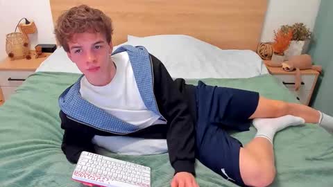 Snapshot of lanny_fandi chatting on 24, 11, 2025 Fandi online show from 24, 11, 2025