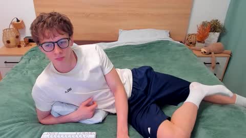 Snapshot of lanny_fandi chatting on 26, 11, 2025 Fandi online show from 26, 11, 2025