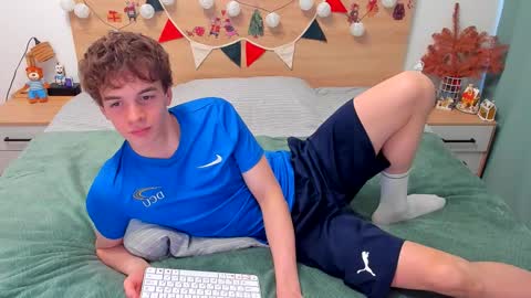 Snapshot of lanny_fandi chatting on 14, 12, 2025 Fandi online show from 14, 12, 2025