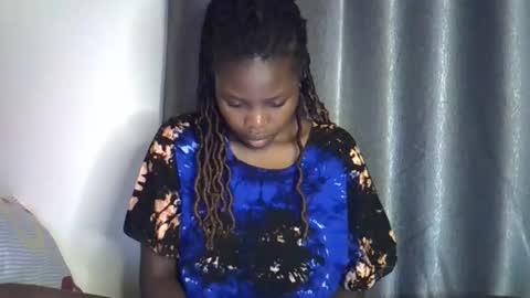 Snapshot of lara5872 chatting on 7, 11, 2025 lara online show from 7, 11, 2025