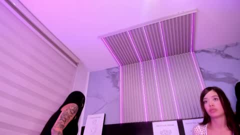 lara_as online show from 11, 4, 2026