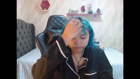 Snapshot of lara_jean23 chatting on 26, 10, 2025 Lara online show from 26, 10, 2025