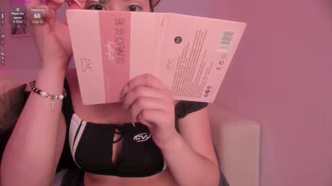 Snapshot of lara_madisson chatting on 25, 9, 2025 Lara Madisson online show from 25, 9, 2025