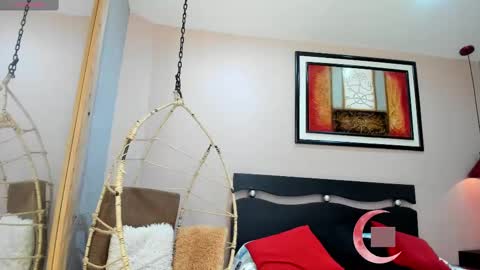      700  200   online show from 22, 2, 2025