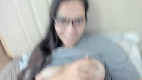 lara online show from 28, 11, 2025