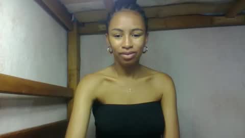 Snapshot of larah98 chatting on 21, 2, 2026 larah98 online show from 21, 2, 2026