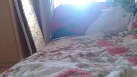 laralhotr online show from 25, 2, 2025