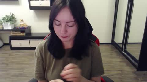 Snapshot of laralianna chatting on 9, 10, 2025 Laralianna online show from 9, 10, 2025