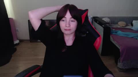 Laralianna online show from 9, 7, 2026
