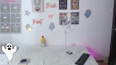 Snapshot of laramucci chatting on 9, 10, 2025 laramucci online show from 9, 10, 2025