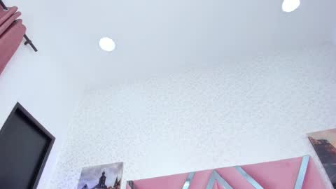 Snapshot of laramurphy chatting on 9, 9, 2025 Lara Murphy online show from 9, 9, 2025