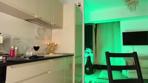 Snapshot of laranya chatting on 3, 2, 2025 Lara online show from 3, 2, 2025