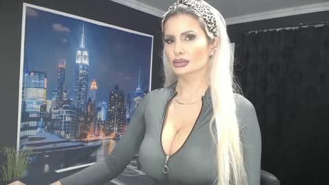 laras_moans online show from 29, 12, 2024