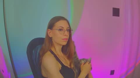 Snapshot of larawintersxxx chatting on 12, 10, 2025 larawintersxxx online show from 12, 10, 2025