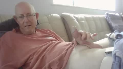 largerthan-   say hi on entry online show from 15, 1, 2026