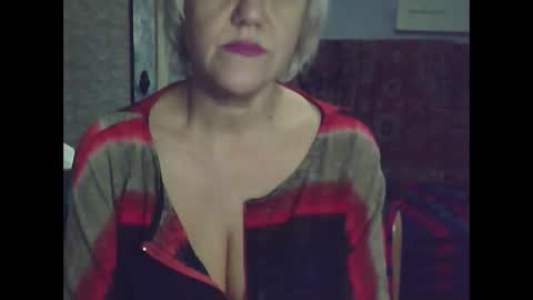 Snapshot of larisaq4ugo24 chatting on 17, 1, 2025 larisaq4ugo24 online show from 17, 1, 2025